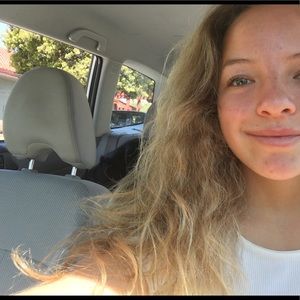 Meet your Posher, Stella